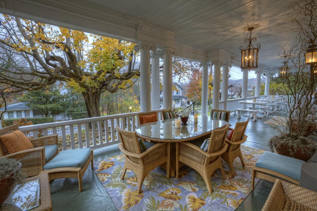 Bluefield Inn, A Select Registry Propery Exteriör bild
