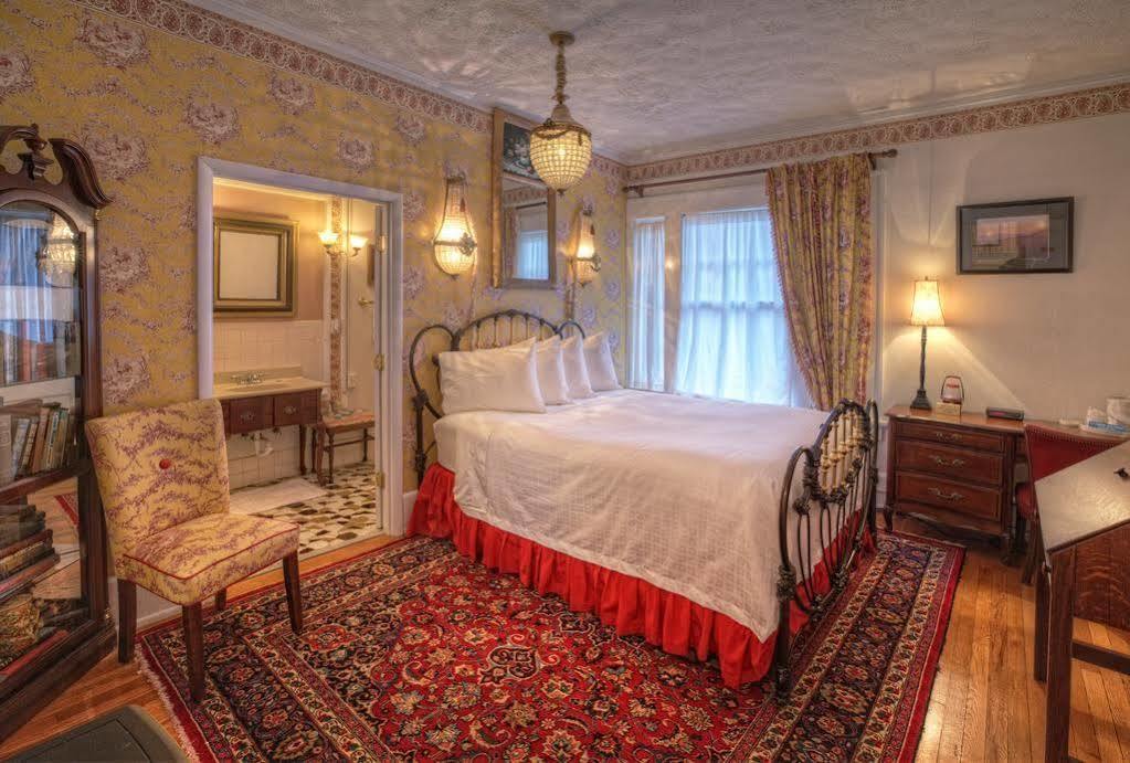 Bluefield Inn, A Select Registry Propery Exteriör bild